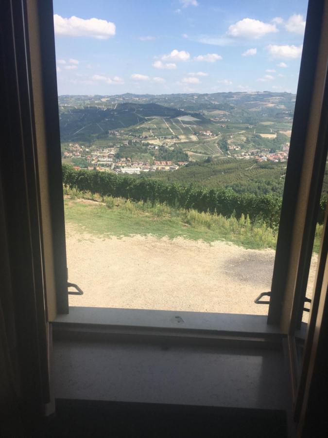 فيلا Cascina Maina Diano dʼAlba المظهر الخارجي الصورة