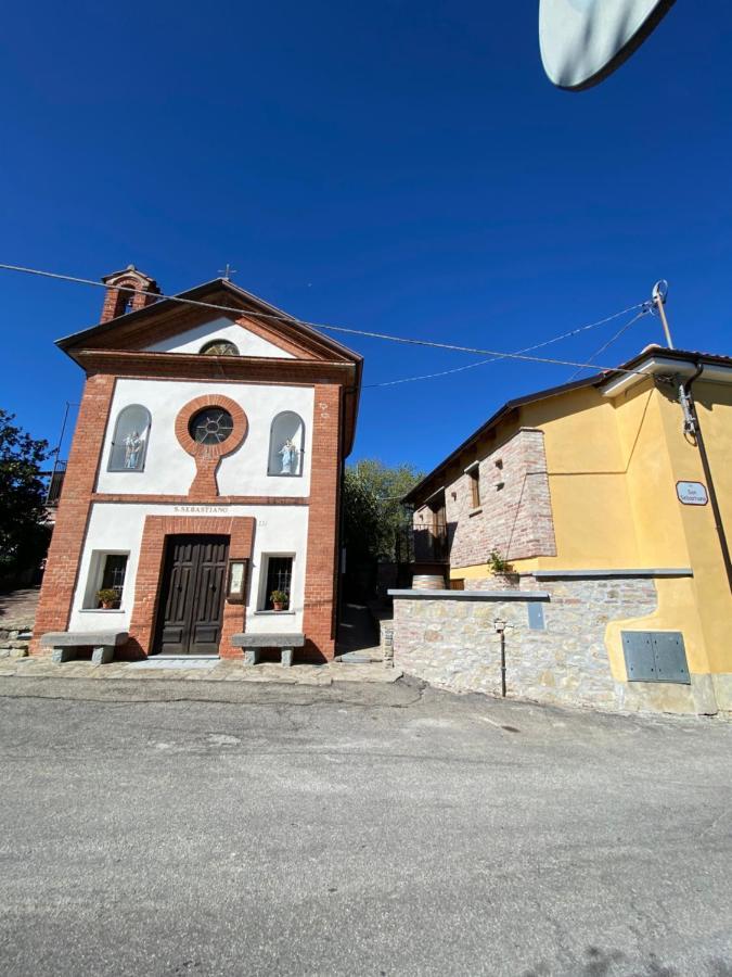 فيلا Cascina Maina Diano dʼAlba المظهر الخارجي الصورة