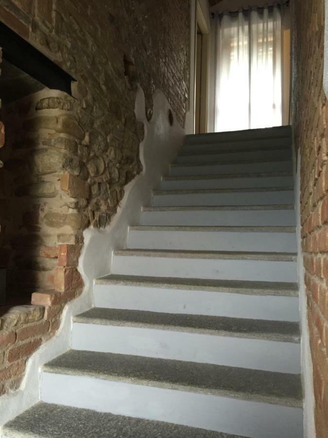 فيلا Cascina Maina Diano dʼAlba المظهر الخارجي الصورة